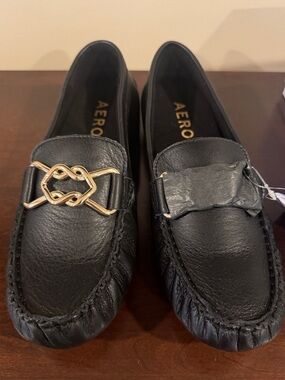 AEROSOLES Gaby Black Leather Loafers with Gold Knot Accent Size 8.5M New